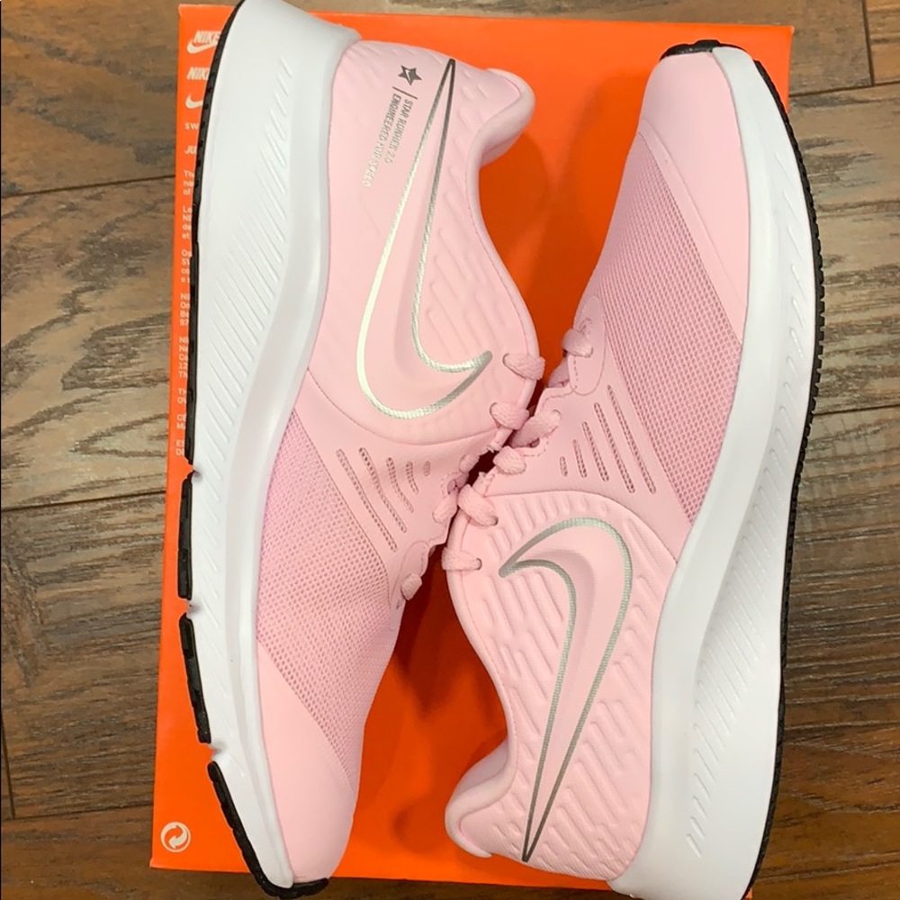 WMNS NIKE STAR RUNNER 2(GS) Pink Foam/Metallic Sil - Picture 12 of 16